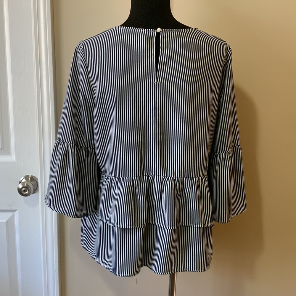 EUC Vertical Striped Women’s Ruffle Long Sleeve Blouse - Picture 4 of 7